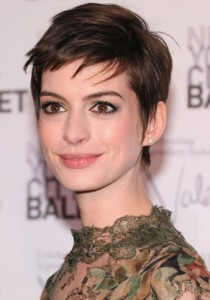 Anne Hathaway Favorite Designers Food Music Hobbies Biography