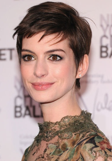 Anne Hathaway Favorite Designers Music Movies Biography