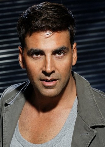 Akshay Kumar Favorite Perfume Movie Color Food Actress Hobbies Bio