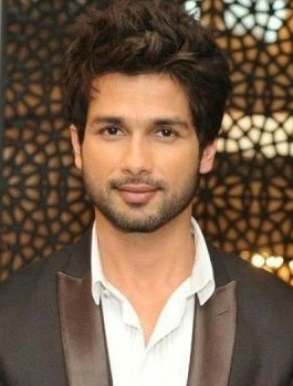 Shahid Kapoor Favorite Food Perfume Color Books Actress