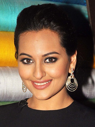 Sonakshi Sinha Favorite Things Food Perfume Color Actor Hobbies Bio