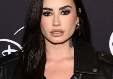 Demi Lovato Body Measurements Height Weight Shoe Bra Size Statistics