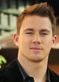 Body Measurements of Channing Tatum with Height Weight Shoe Size Stats