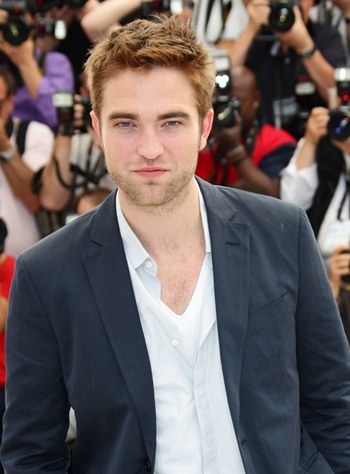 Robert Pattinson Favorite Color Food Book Football Team Music Artist Biography