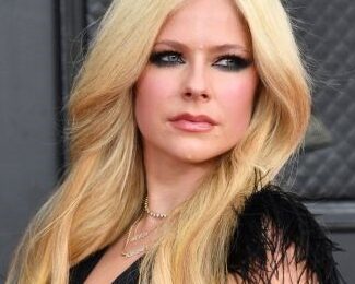 Avril Lavigne Body Measurements Bra Size Height Weight Age Stats