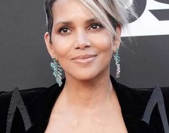 Halle Berry Bra Size Height Weight Body Measurements Vital Stats