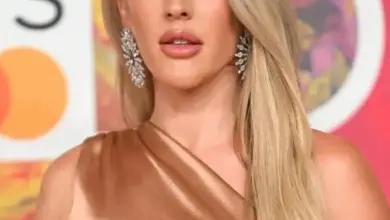 Ellie Goulding blonde headshot
