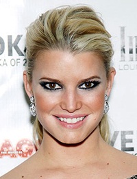 Jessica Simpson's measurements and bra size are 36-25-35 inches (91-64-89  cm) and 32D. Description from ranker.com. I searched for this on  bing.com/image…