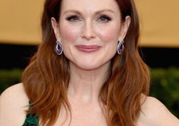 Julianne Moore Body Measurements Bra Size Height Weight Shoe Stats