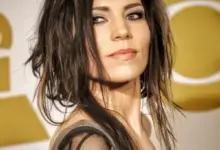 Skylar Grey signature style