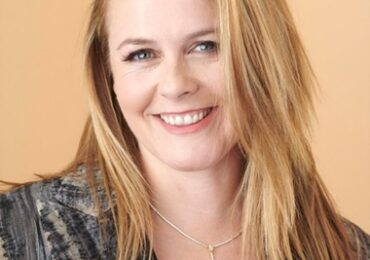 Alicia Silverstone Body Measurements Bra Size Height Weight Shoe Vital Statistics