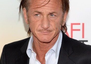 Sean Penn Body Measurements Height Weight Shoe Size Vital Statistics Bio