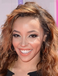 Tinashe Body Measurements Height Weight Bra Size Shoe Vital Statistics