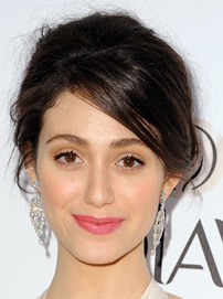 Body Measurements of Emmy Rossum with Height Weight Bra Size Shoe Vital Stats