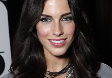 Body Measurements of Jessica Lowndes with Height Weight Bra Size Shoe Statistics