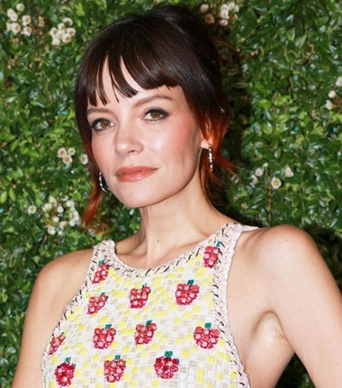 Lily Allen Body Profile