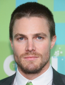 Stephen Amell Body Measurements Height Weight Shoe Biceps Abs Size Vital Stats