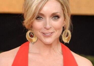 Jane Krakowski Body Measurements Bra Size Height Weight Vital Statistics
