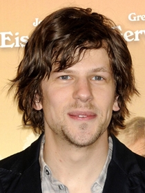 Jesse Eisenberg Body Measurements Height Weight Shoe Size Vital Stats Facts