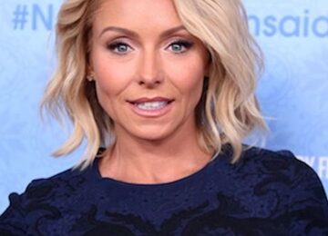 Kelly Ripa Body Measurements Height Weight Shoe Size Age Vital Stats