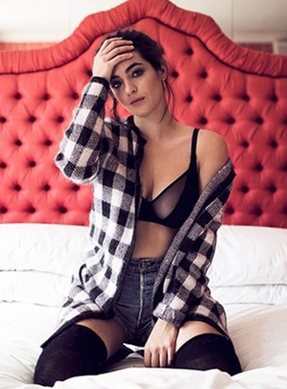 Alanna Masterson Body Measurements Height Weight