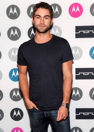 Chace Crawford Height Weight Body Shape