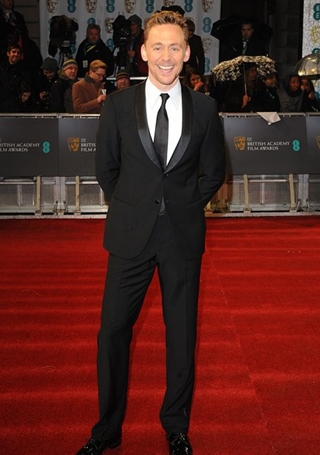 Tom Hiddleston Height Weight Body Shape