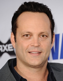 Vince Vaughn Body Measurements Height Weight Shoe Size Vital