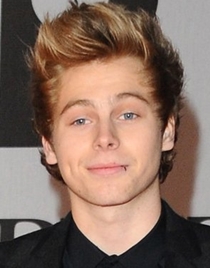 Luke Hemmings Body Measurements Height Weight Shoe Size Vital Stats Facts