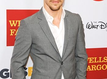 Derek Hough Body Measurements Height Weight Shoe Size Age Vital Stats