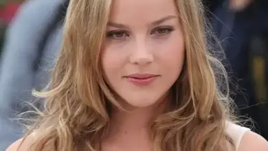 Abbie Cornish face expression