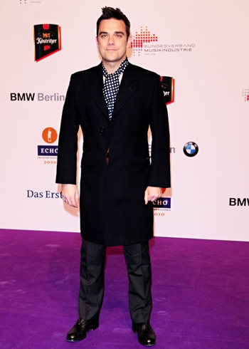 Robbie Williams Height Weight Body Shape