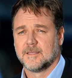 Russell Crowe Height Weight Body Measurements Shoe Size Age Facts
