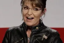 Sarah Palin wearing signature glasses