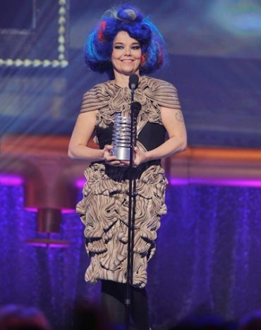 Bjork Body Measurements Height Weight Bra Shoe Size Age Ethnicity Facts