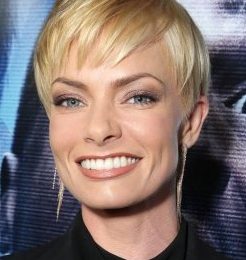 Jaime Pressly Height Weight Bra Size Body Measurements Age Facts Ethnicity
