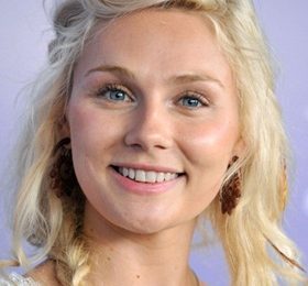 Clare Bowen Measurements Height Weight Bra Size Age Body Shape Facts