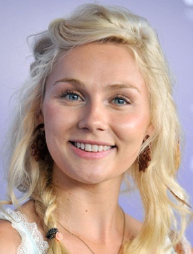 Clare Bowen