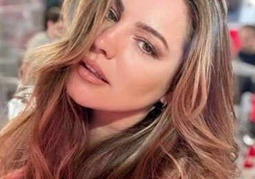 Kelly Brook Body Measurements Height Weight Bra Size Vital Statistics