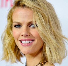 Brooklyn Decker Body Measurements Bra Size Height Weight Age Facts Family Wiki