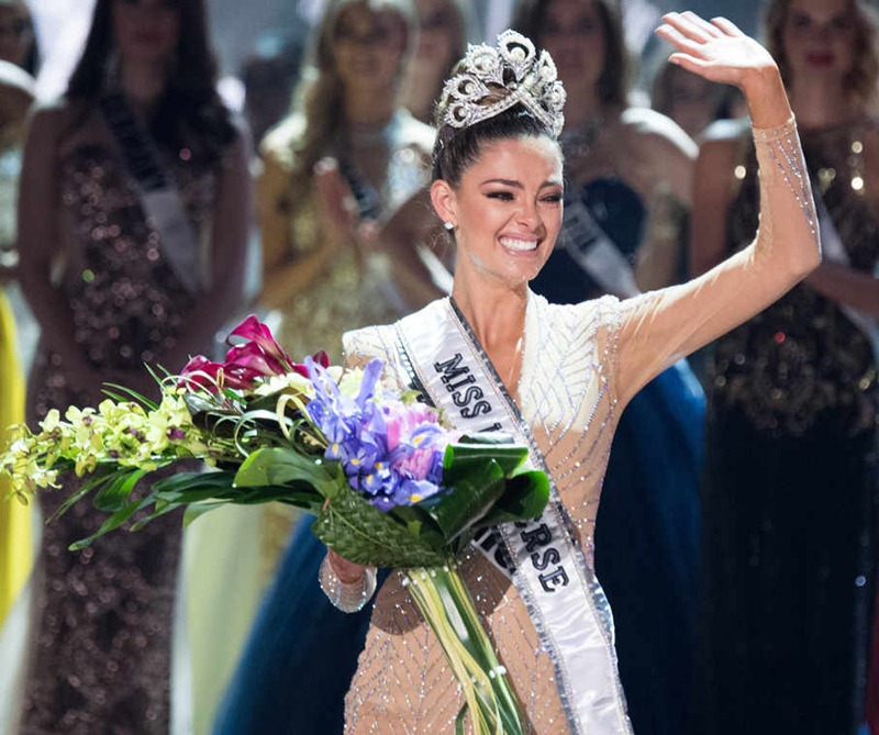 Demi Leigh Nel Peters Crowned Miss Universe 2017