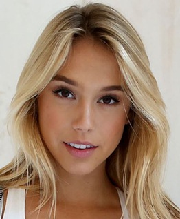 Alexis Ren Height Weight Body Measurements Age Bra Size Facts