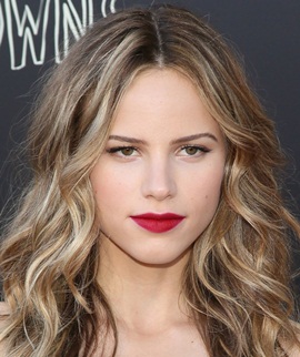Halston Sage Measurements Height Weight Body Stats Age Facts Family