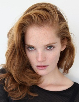 Model Alexina Graham