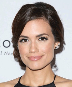 Torrey DeVitto Body Measurements Height Weight Bra Size Family Facts