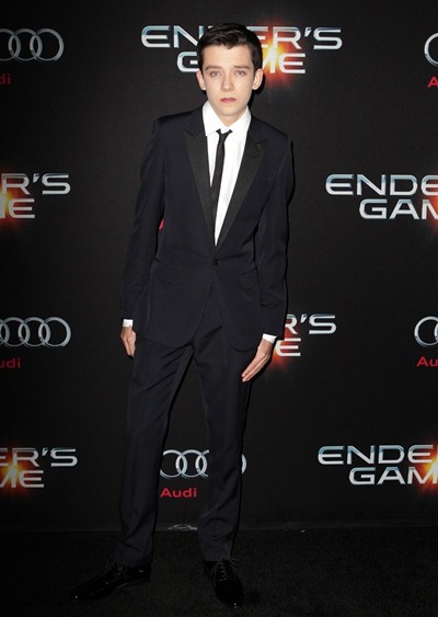 Asa Butterfield Body Measurements Facts