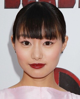 Actress Shiori Kutsuna