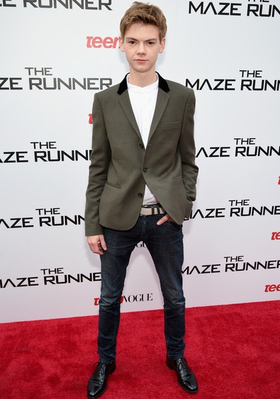Thomas Brodie-Sangster Height Weight Shoe Size