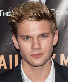 Actor Jeremy Irvine