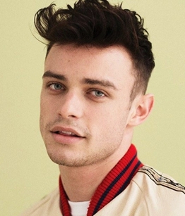 Actor Thomas Doherty